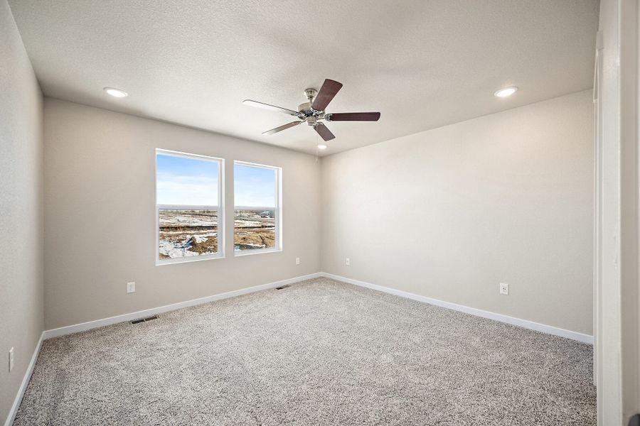 Spacious, unfurnished interior of a new home in Aspen Ranch, Fountain (Image 29).