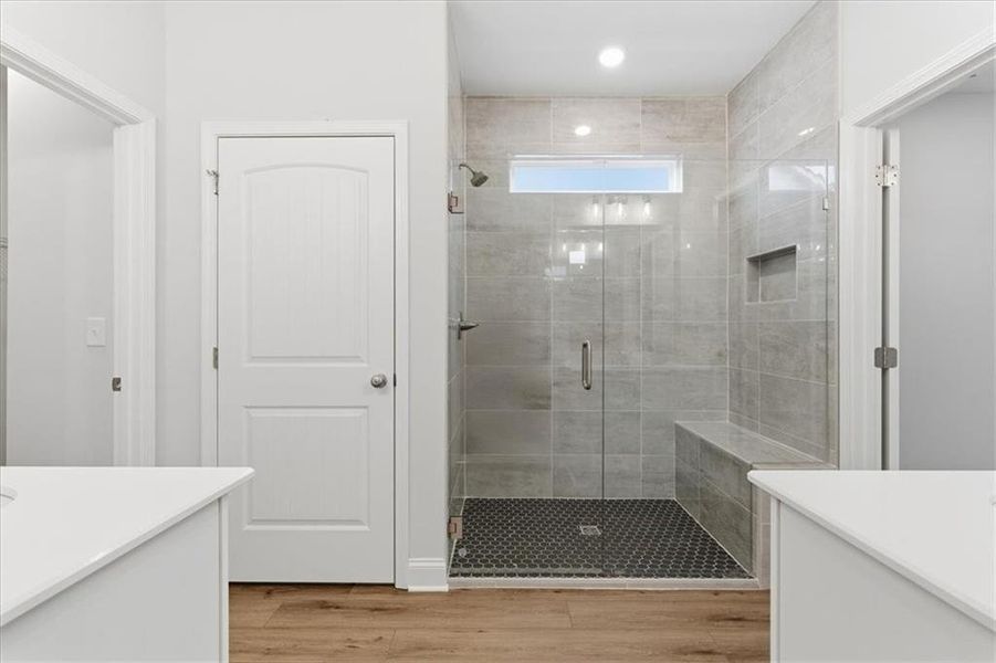 Furnished interior view inside a new home in , Dallas (Image 10).