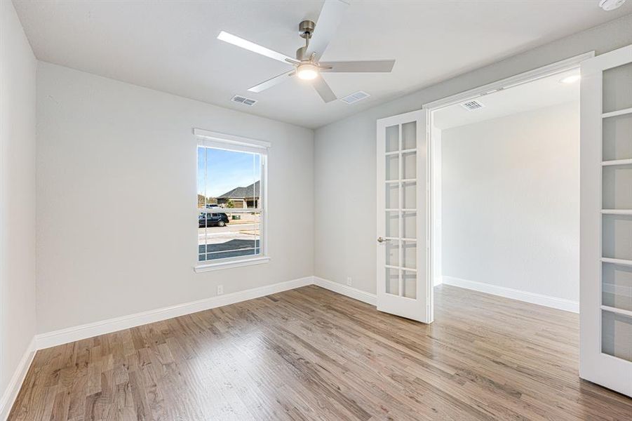 Spacious, unfurnished interior of a new home in Hayes Crossing, Midlothian (Image 17).