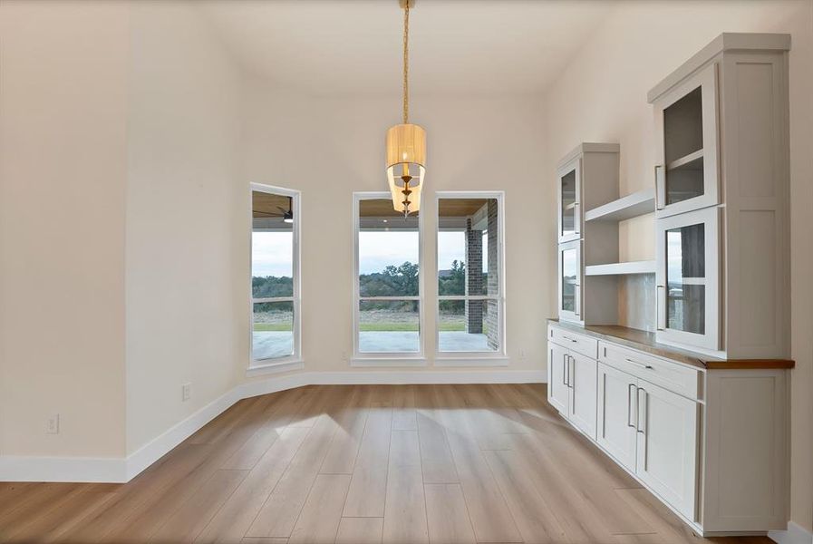 Spacious, unfurnished interior of a new home in , Weatherford (Image 36).