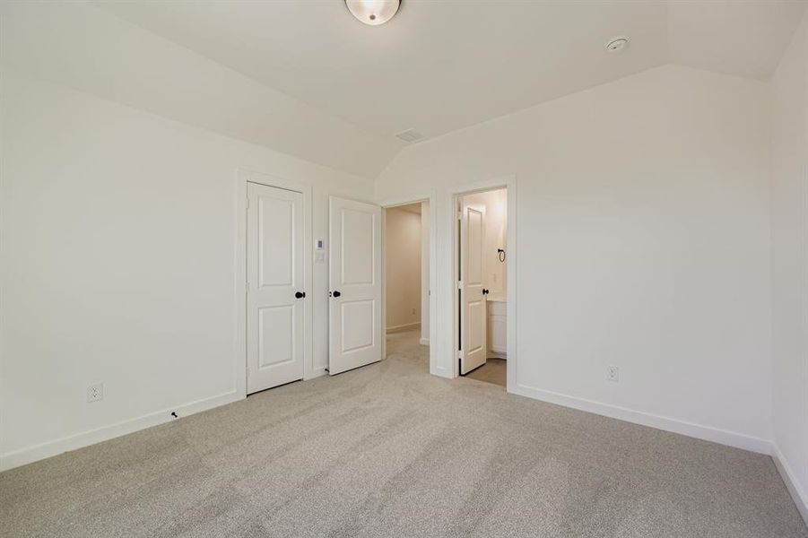 Spacious, unfurnished interior of a new home in BridgeWater 60s, Midlothian (Image 15).