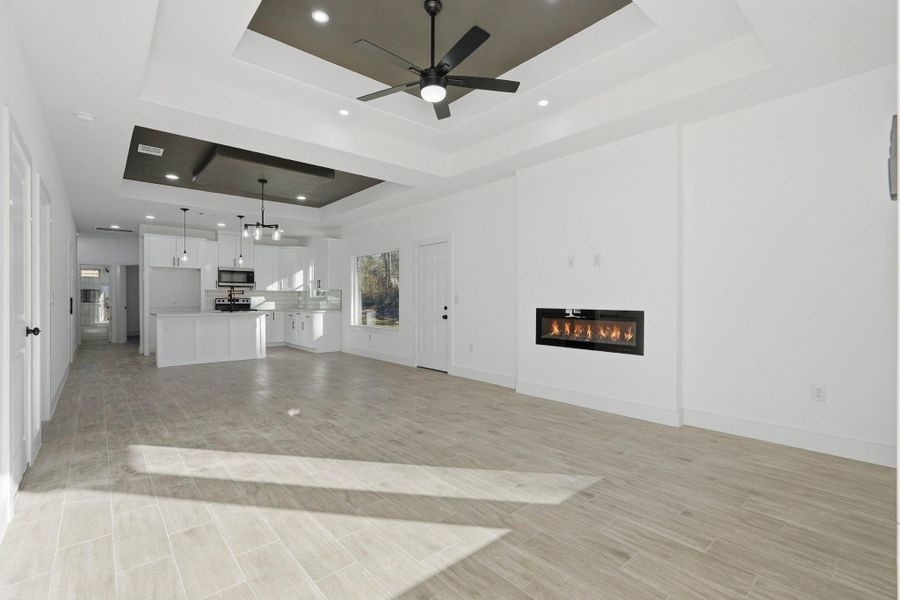 Spacious, unfurnished interior of a new home in , Willis (Image 22).