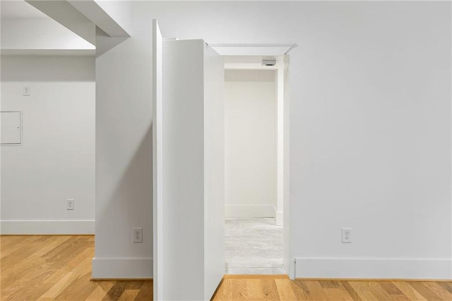 Spacious, unfurnished interior of a new home in , Atlanta (Image 43). Spacious, unfurnished interior of a new home in , Atlanta (Image 43).