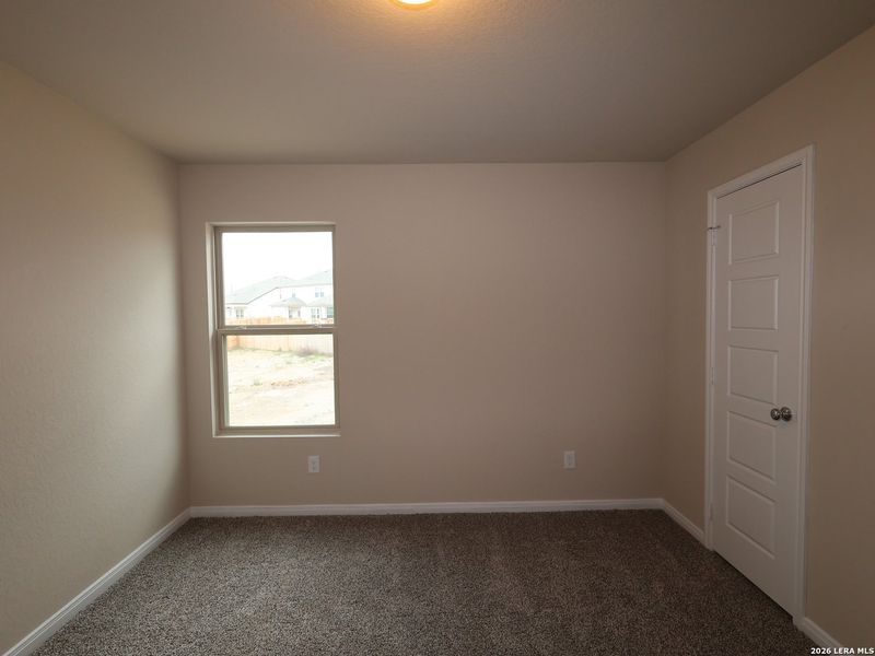 Spacious, unfurnished interior of a new home in Agave, San Antonio (Image 35).