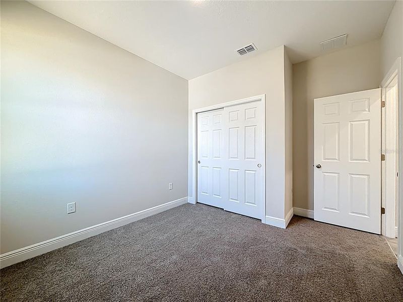 Spacious, unfurnished interior of a new home in , North Port (Image 30).