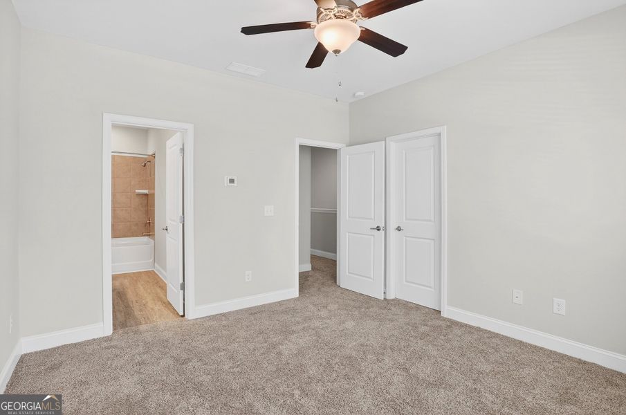 Spacious, unfurnished interior of a new home in Morning Creek Forest, Atlanta (Image 20). Spacious, unfurnished interior of a new home in Morning Creek Forest, Atlanta (Image 20).