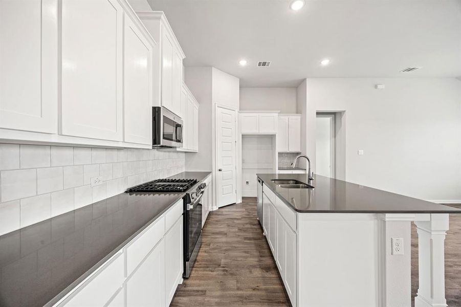 10-web-or-mls-1426-red-clover-ave