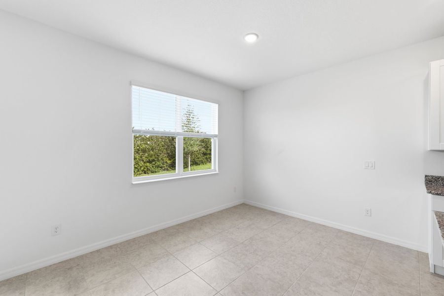 Spacious, unfurnished interior of a new home in Tarpon Bay, Haines City (Image 10). Spacious, unfurnished interior of a new home in Tarpon Bay, Haines City (Image 10).