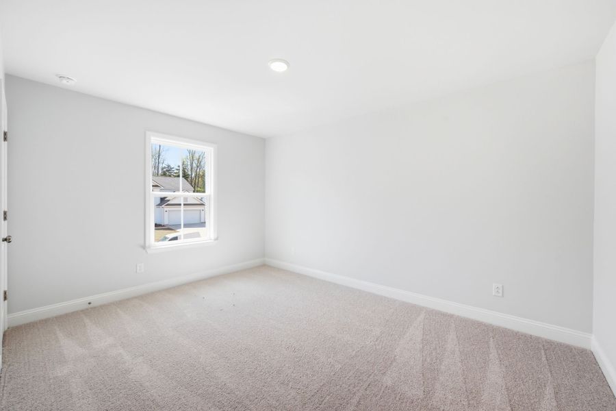 Spacious, unfurnished interior of a new home in Carriage Estates, Lexington (Image 35).