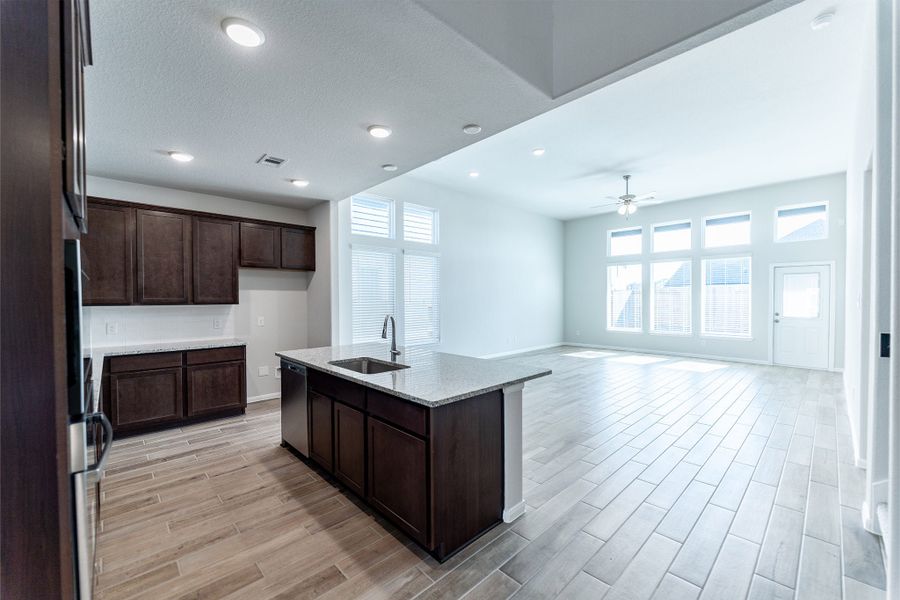 Furnished interior view inside a new home in Canterra Creek, Rosharon (Image 5).