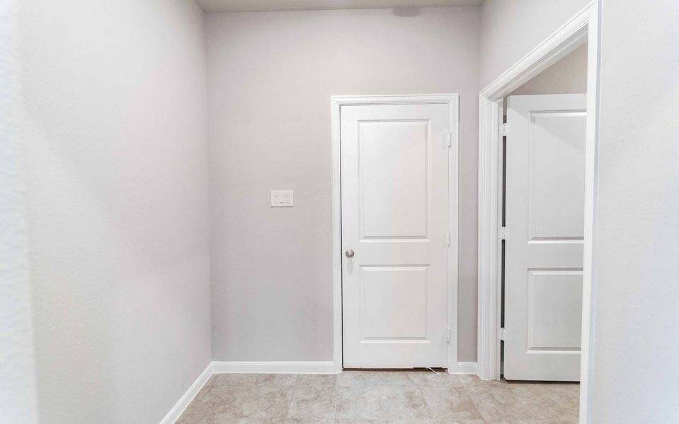 Spacious, unfurnished interior of a new home in Solterra, Mesquite (Image 41). Spacious, unfurnished interior of a new home in Solterra, Mesquite (Image 41).