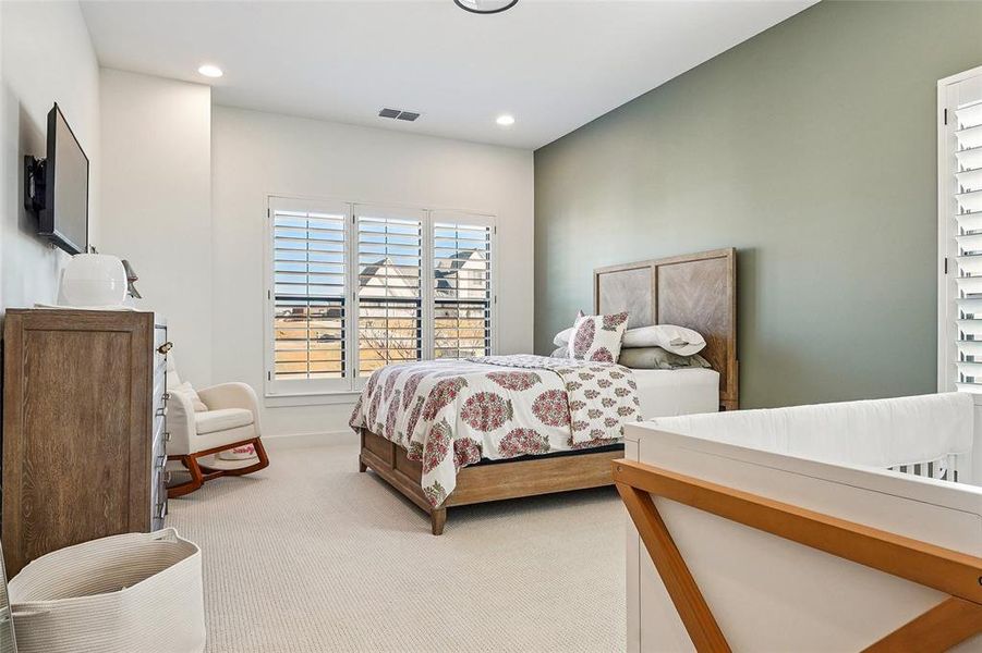 Spacious secondary bedroom with walk in closet