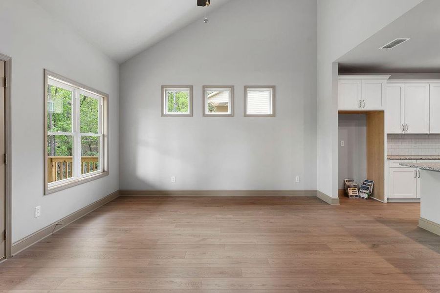 Spacious, unfurnished interior of a new home in , Waleska (Image 24).
