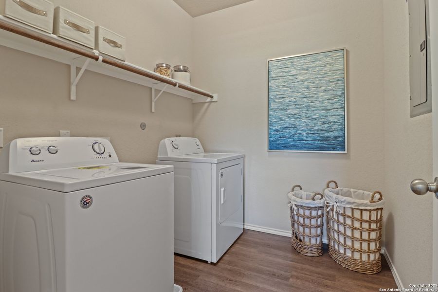 Furnished interior view inside a new home in Blue Ridge Ranch, San Antonio (Image 4).