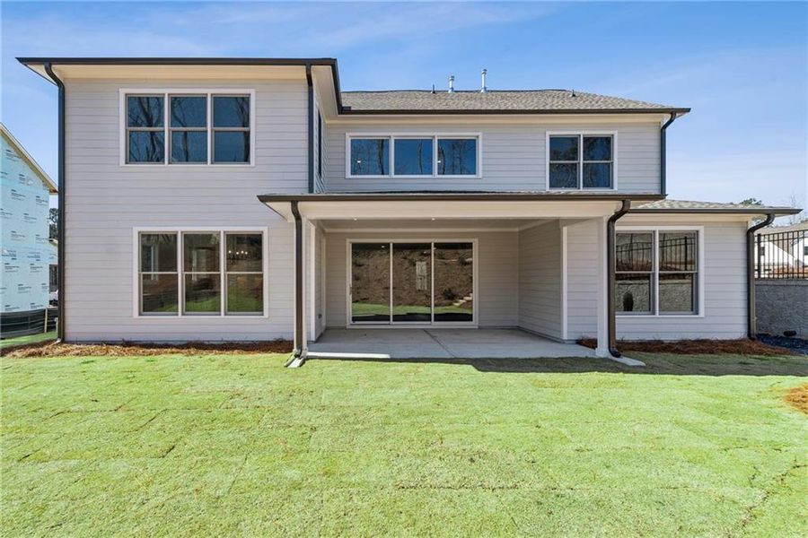 Exterior details and patio area of a home in Ellis, Marietta (Image 3).