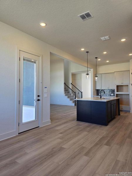 Image 8 of a home in Haby Hill 50s. Image 8 of a home in Haby Hill 50s.