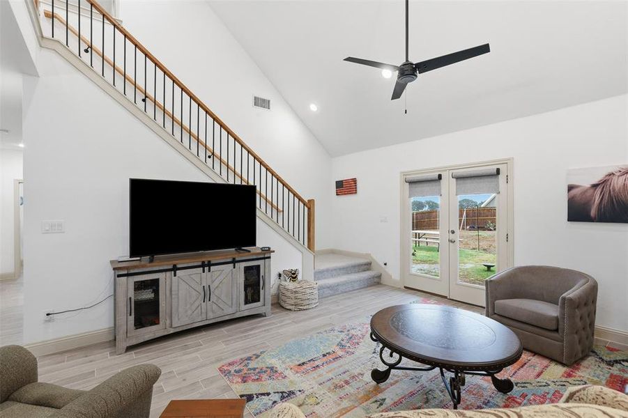 Furnished interior view inside a new home in , Tolar (Image 7).
