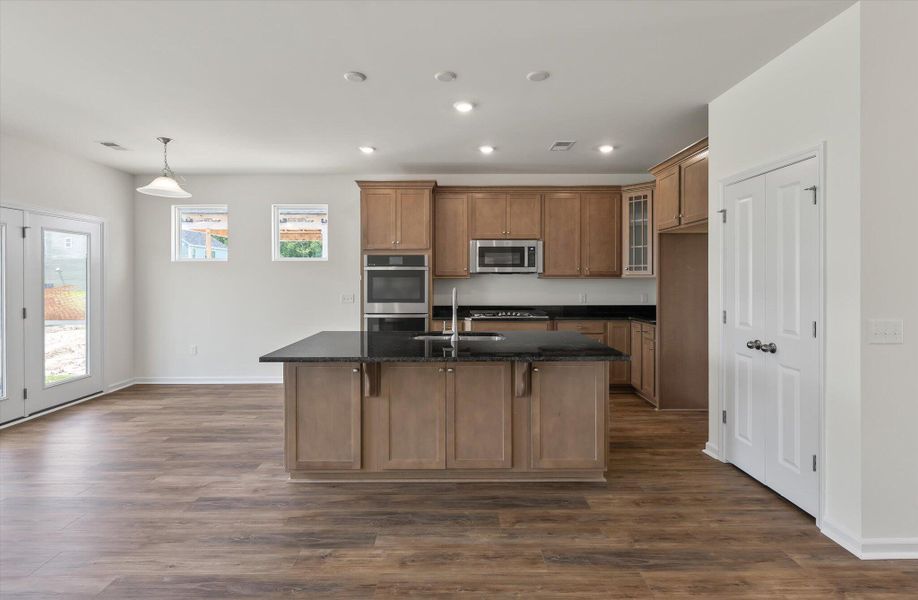 Image 37 of a home in Oakley Pointe.