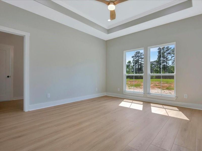 Spacious, unfurnished interior of a new home in , Lufkin (Image 23).
