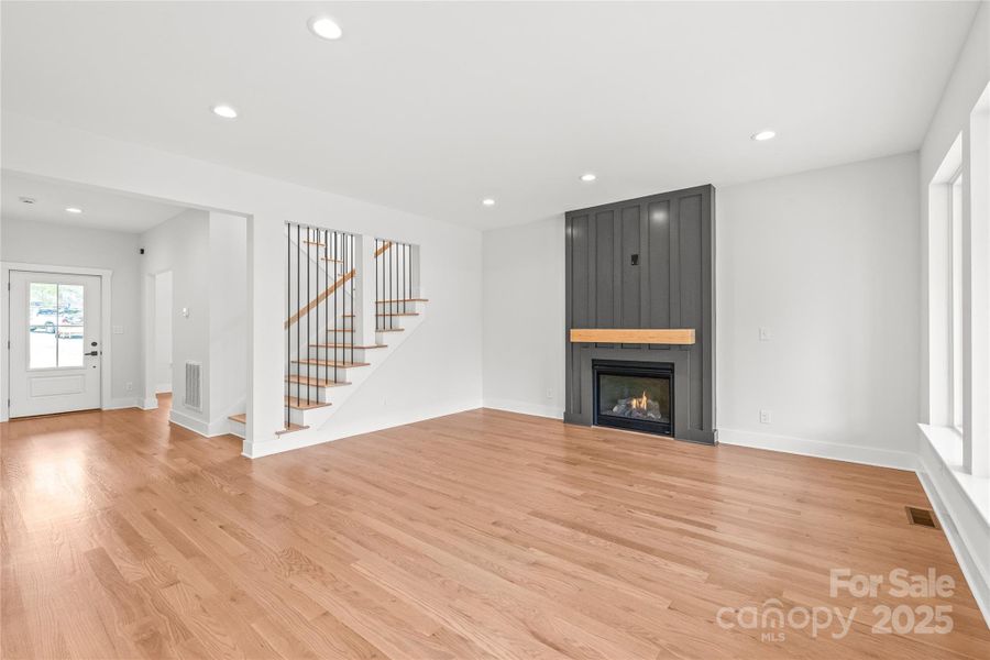 Spacious, unfurnished interior of a new home in , Hickory (Image 34).