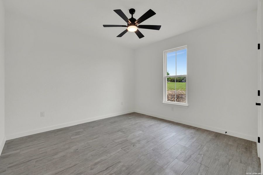 Spacious, unfurnished interior of a new home in , Seguin (Image 41).