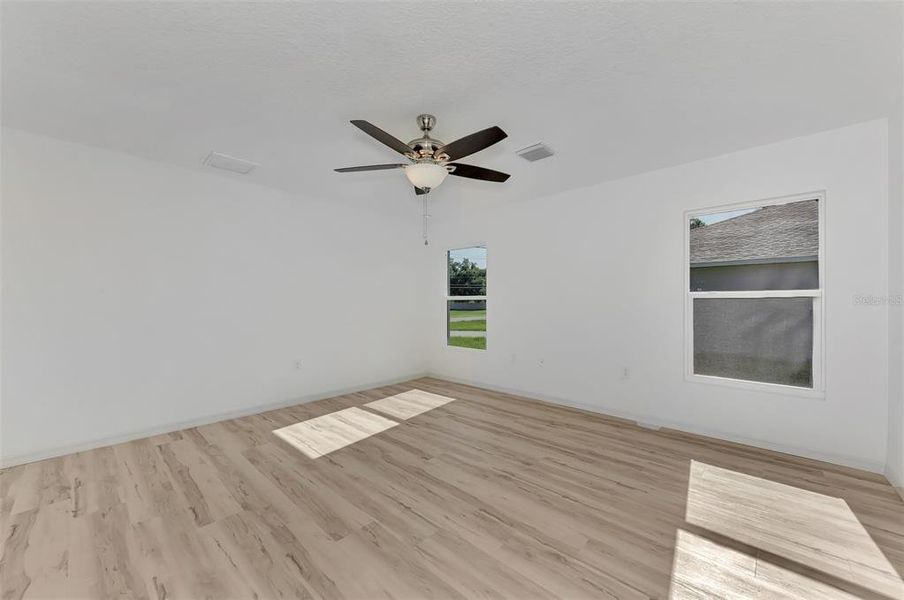 Spacious, unfurnished interior of a new home in , North Port (Image 20).