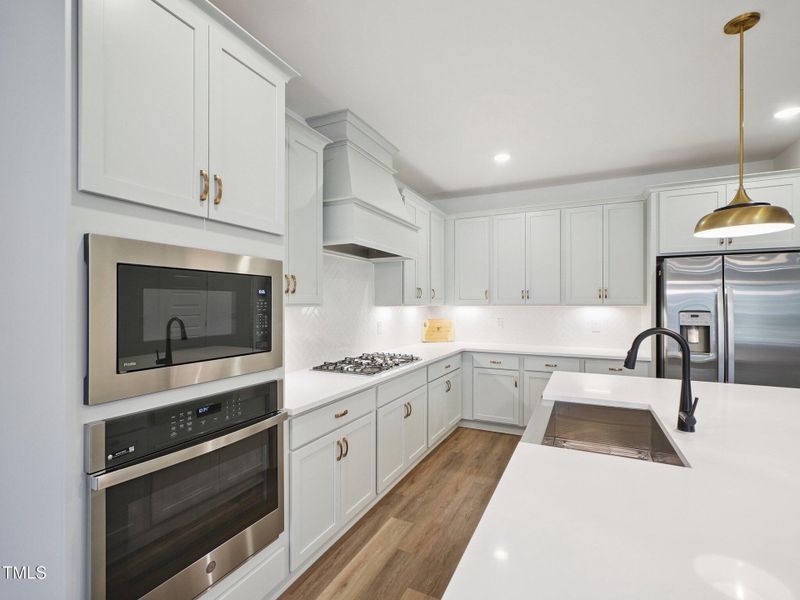 19-web-or-mls-Big Bradley Dr-L1209-017