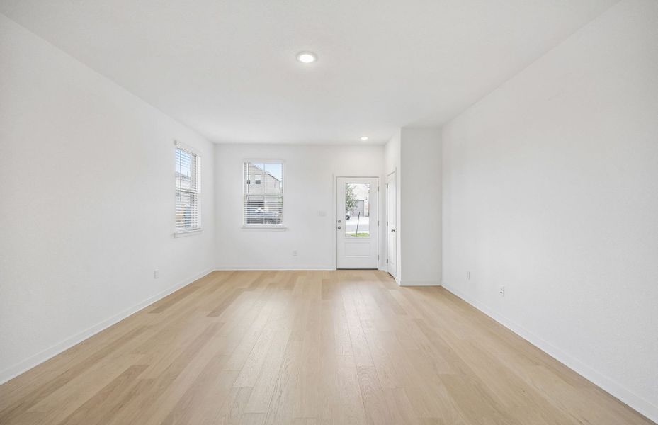 Spacious, unfurnished interior of a new home in La Cima, San Marcos (Image 30).