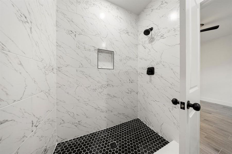 Close-up of interior finishes inside a home in , Sulphur Springs (Image 12). Close-up of interior finishes inside a home in , Sulphur Springs (Image 12).