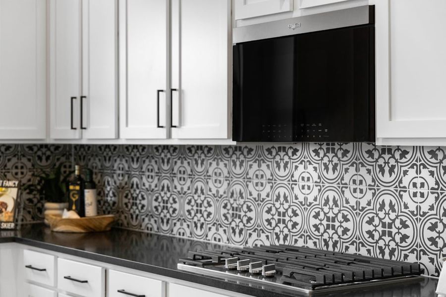 Representative interior finishes for a home built from the 2343 Modeled by KB Home in Davina, Rosenberg (Image 9).