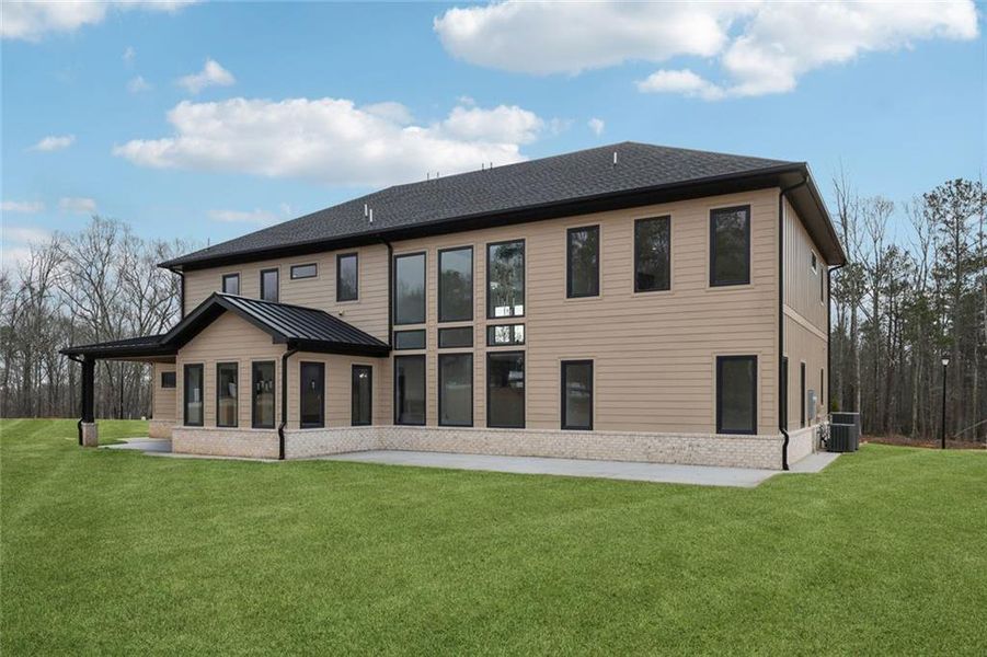 Exterior details and patio area of a home in , Auburn (Image 34).