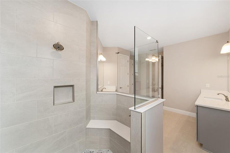 Furnished interior view inside a new home in , Ocala (Image 5).