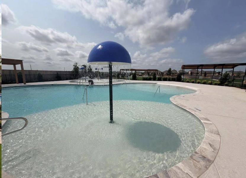 Community amenities in Azalea, Pattison (Image 13).