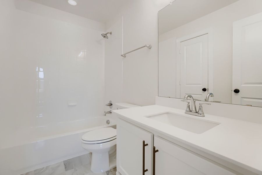 3312 Santolina - Full Bathroom