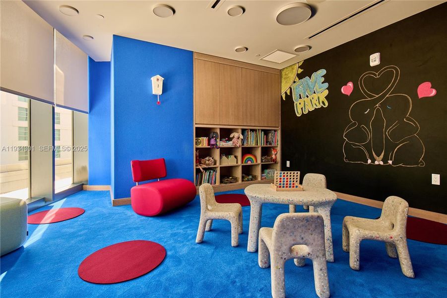 Community amenities in , Miami Beach (Image 23).