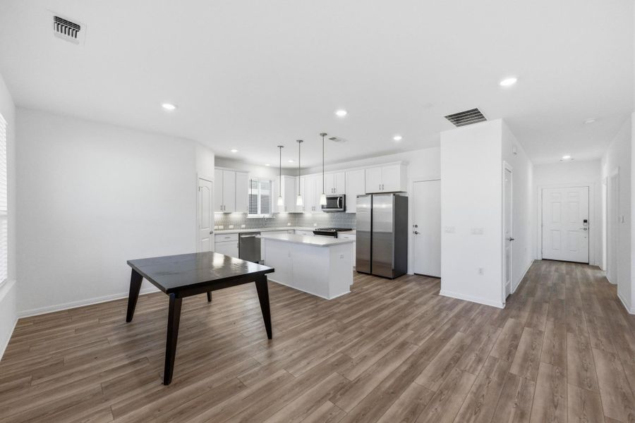 Image 35 of a home in East Parke. Image 35 of a home in East Parke.