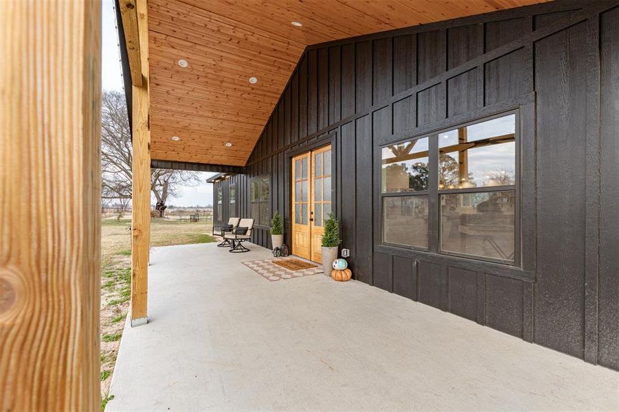 Exterior details and patio area of a home in , Wills Point (Image 18).