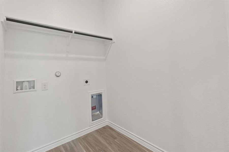 Spacious, unfurnished interior of a new home in Retreat at Fossil Creek, Fort Worth (Image 9). Spacious, unfurnished interior of a new home in Retreat at Fossil Creek, Fort Worth (Image 9).