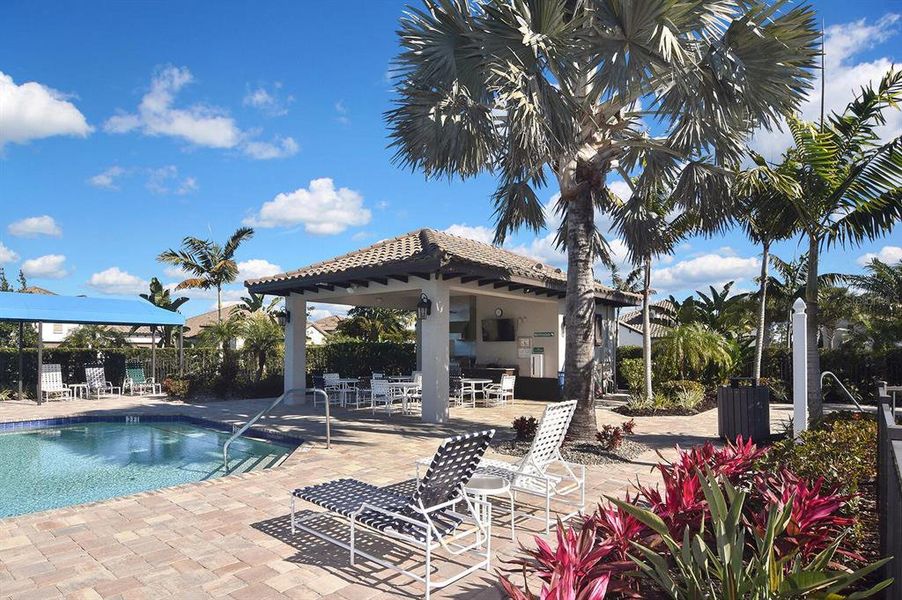 Community amenities in , Englewood (Image 48).