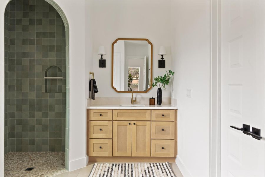 Furnished interior view inside a new home in , Wimberley (Image 31).