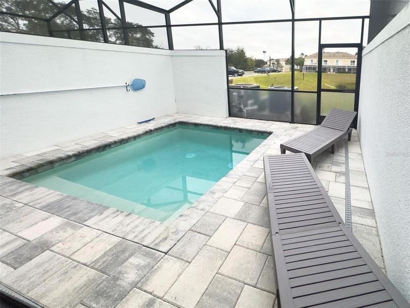 Exterior details and patio area of a home in , Clermont (Image 19).