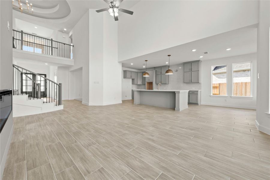 Representative image. Features, specifications, selections and colors may vary. Representative image. Features, specifications, selections and colors may vary.