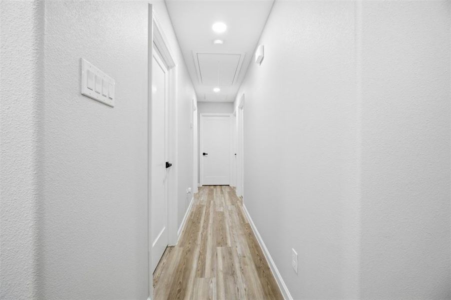 Spacious, unfurnished interior of a new home in , Hillsboro (Image 12).