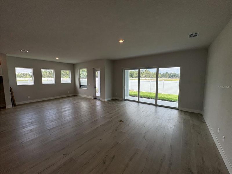 Spacious, unfurnished interior of a new home in Lakeview Crossing – Classic Series, Sarasota (Image 11). Spacious, unfurnished interior of a new home in Lakeview Crossing – Classic Series, Sarasota (Image 11).