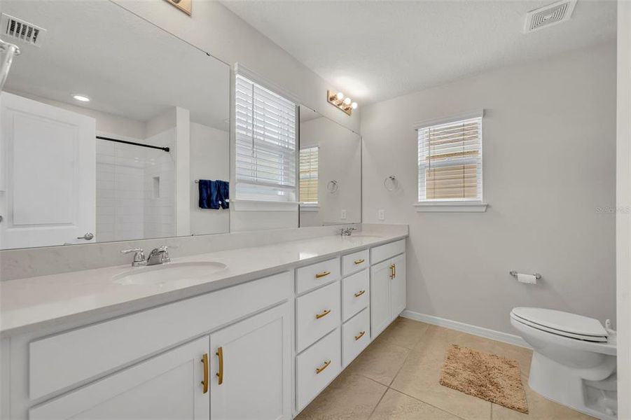 Furnished interior view inside a new home in , Kissimmee (Image 16).