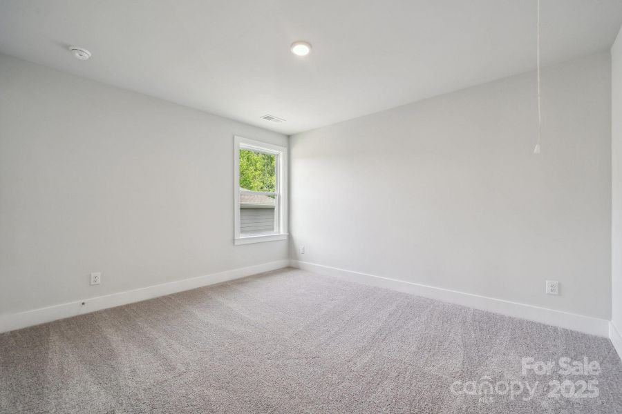 Spacious, unfurnished interior of a new home in Cannon Manor, Kannapolis (Image 16).