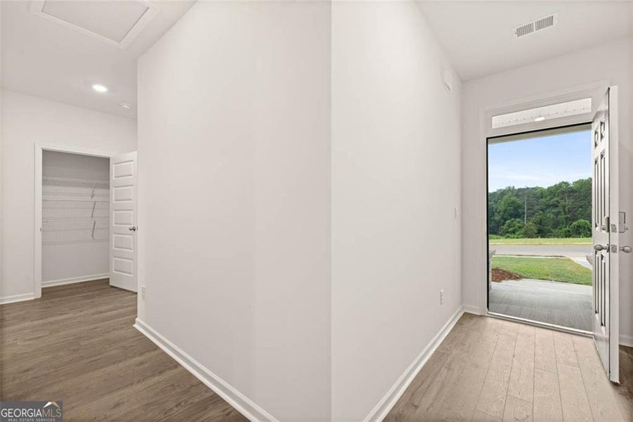 Spacious, unfurnished interior of a new home in , Buckhead (Image 29).
