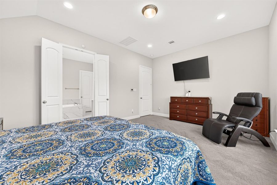 Furnished interior view inside a new home in StoneCreek Estates, Richmond (Image 9). Furnished interior view inside a new home in StoneCreek Estates, Richmond (Image 9).