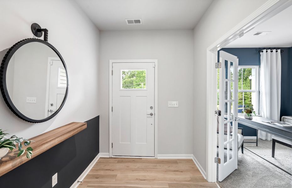 Representative furnished interior of a home built from the Hampton by Pulte Homes in Indigo Park, Easley (Image 18).