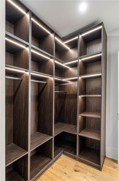 Image 33 of a home in .